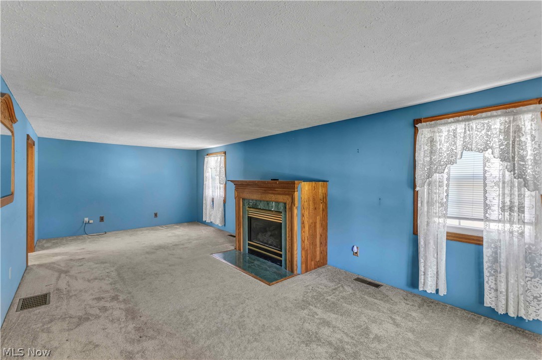 2140 Gardenland Avenue Niles OH 44446