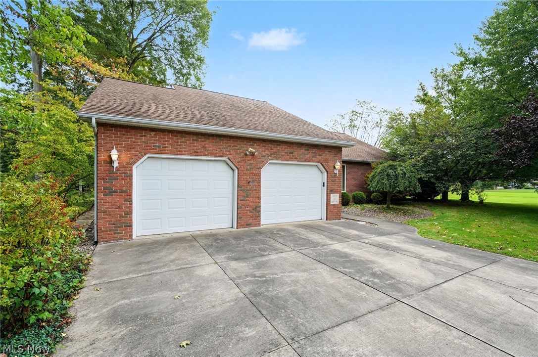 101 Golf Drive Cortland OH 44410
