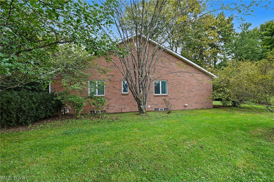 101 Golf Drive Cortland OH 44410