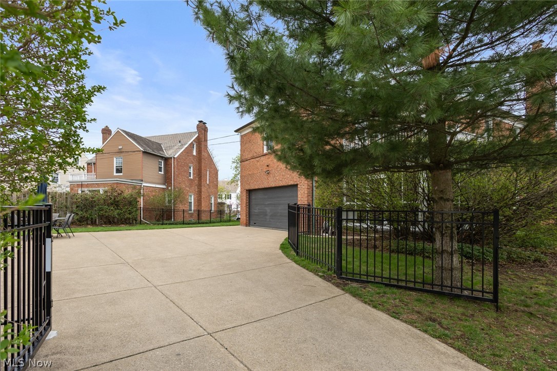 3555 Sutherland Road Shaker Heights OH 44122