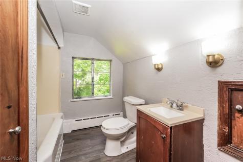 1709 W 22nd Street Lorain OH 44052