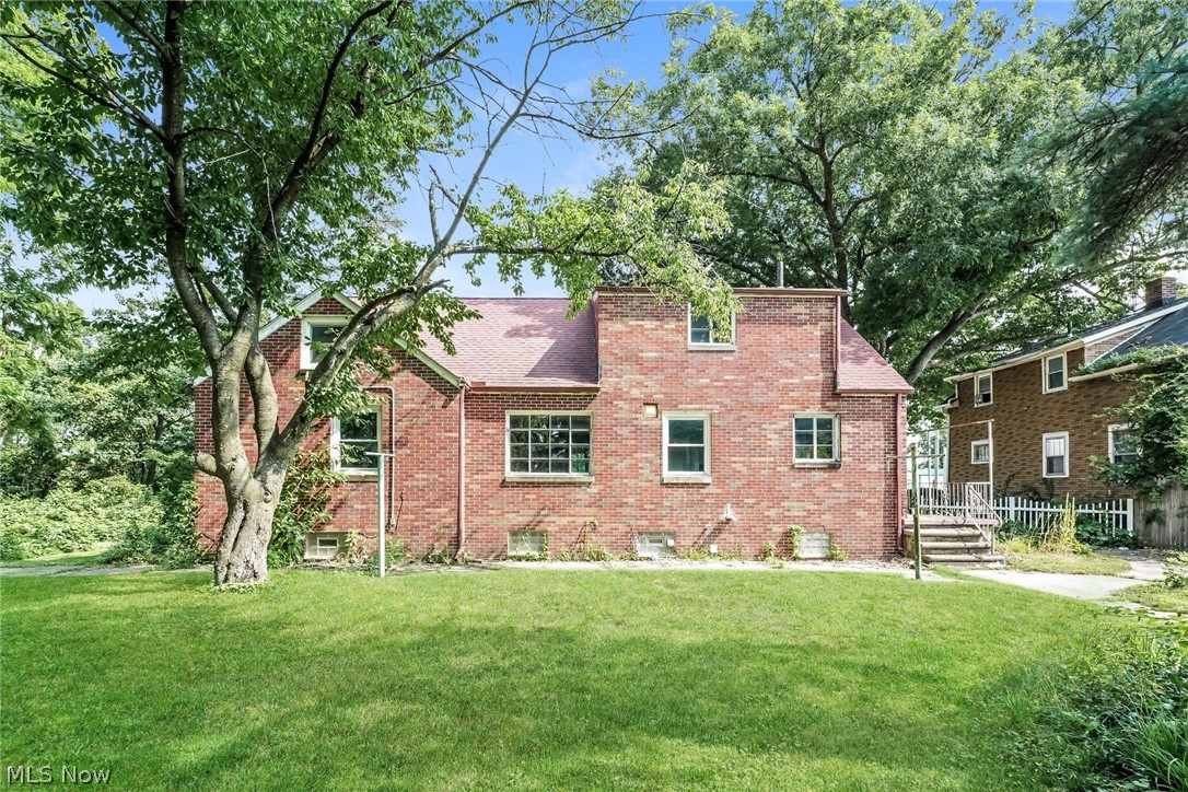 1709 W 22nd Street Lorain OH 44052