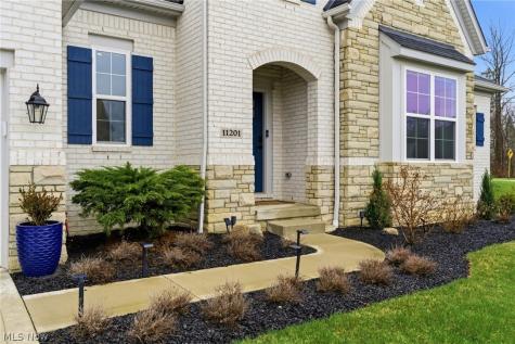 11201 Creek View Way Columbia Station OH 44028