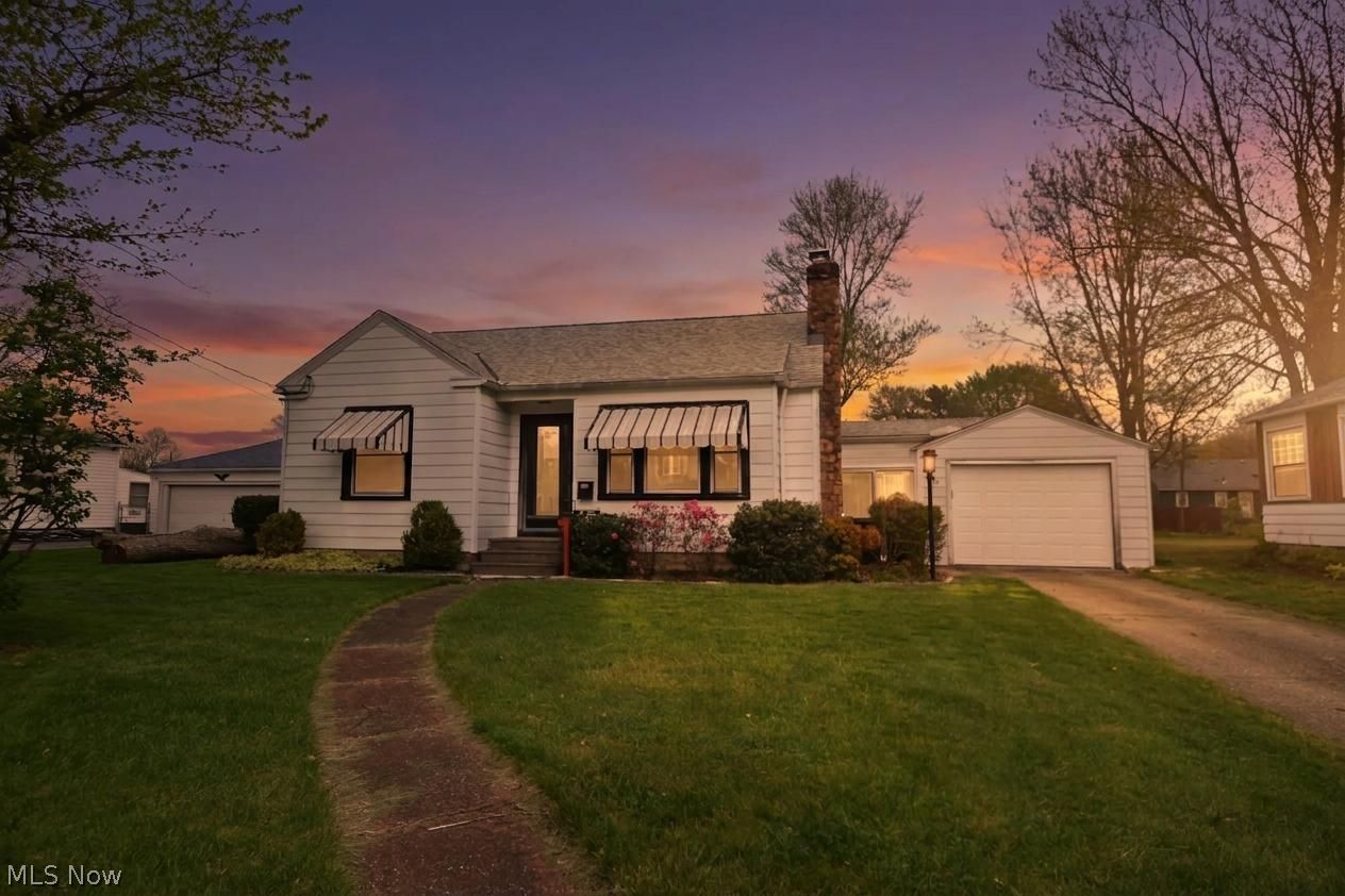 229 Courtland Street Elyria OH 44035