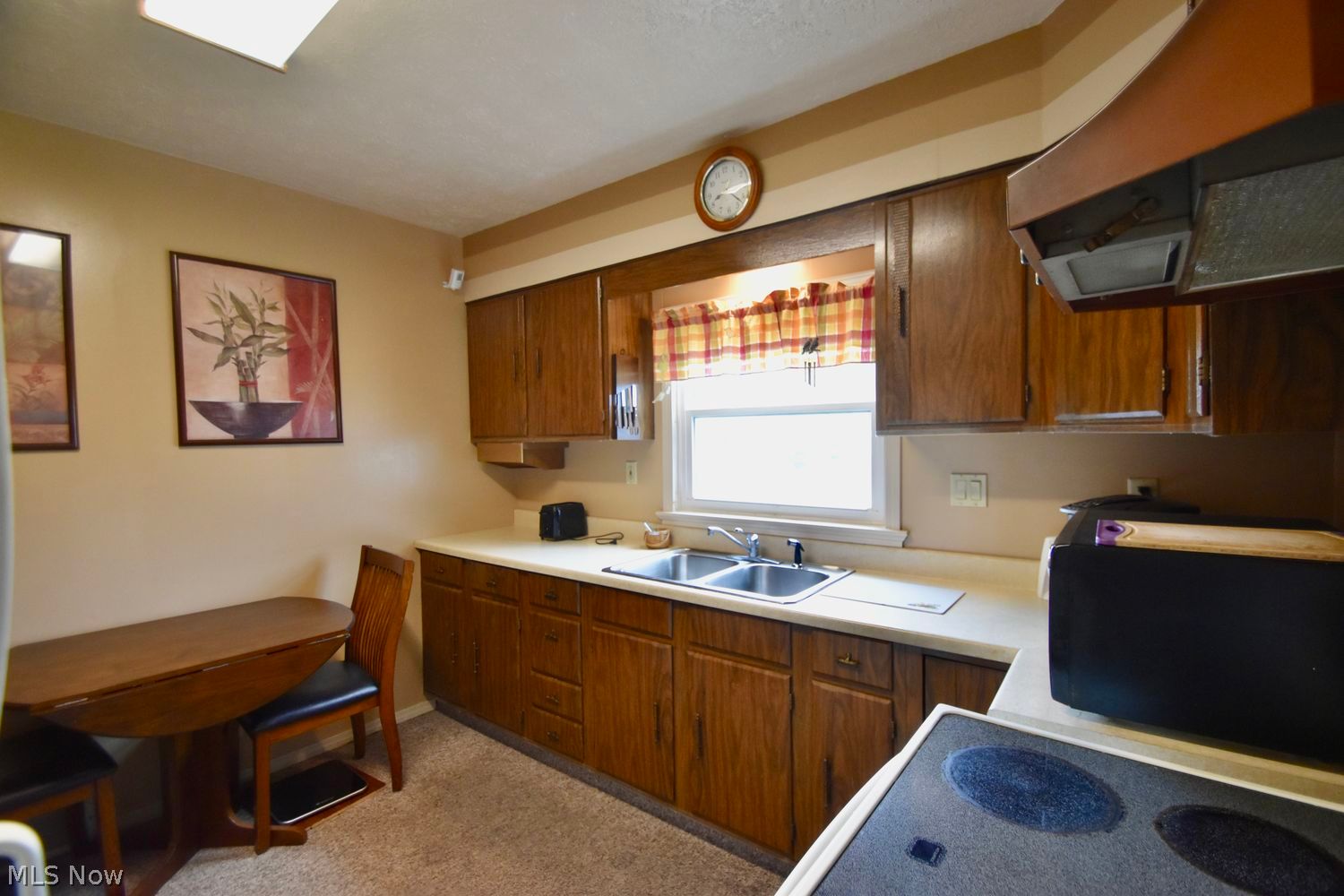 229 Courtland Street Elyria OH 44035