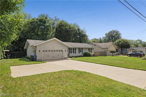 2008 Springfield Lake Boulevard Akron OH 44312