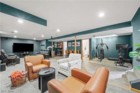 2008 Springfield Lake Boulevard Akron OH 44312