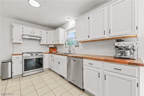 2008 Springfield Lake Boulevard Akron OH 44312