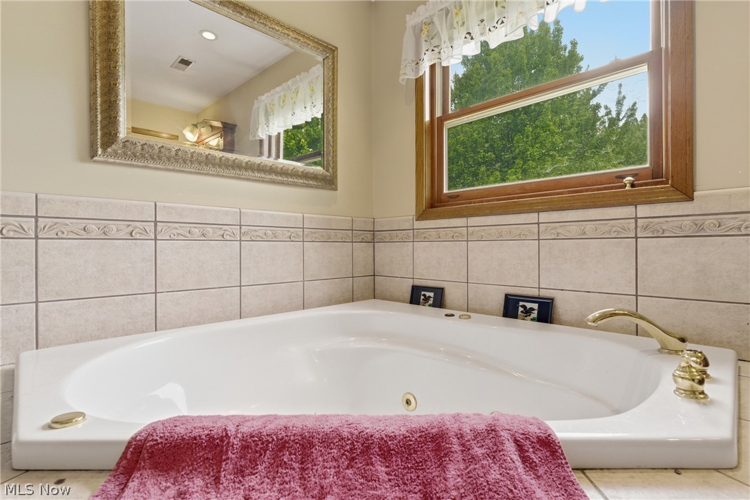 5738 Dewey Road Madison OH 44057