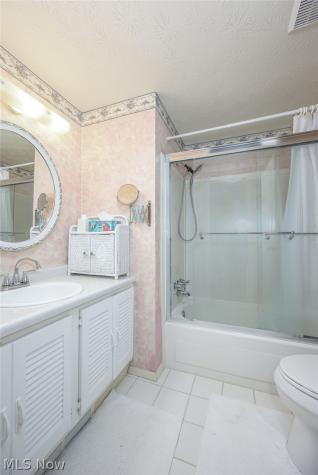 6011 Bradford Way Hudson OH 44236