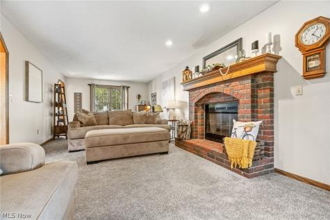 105 Rodeo Circle Louisville OH 44641
