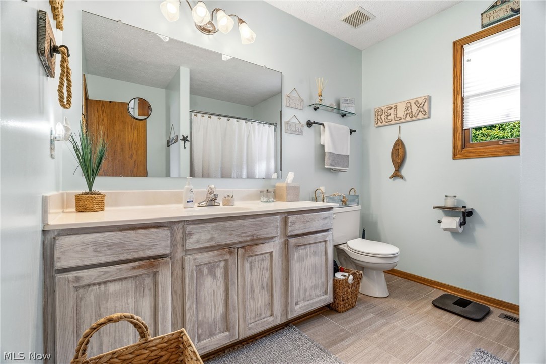 105 Rodeo Circle Louisville OH 44641