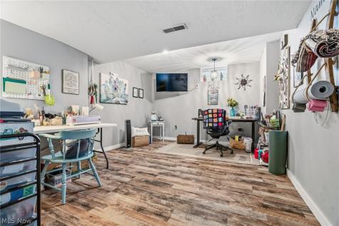 105 Rodeo Circle Louisville OH 44641