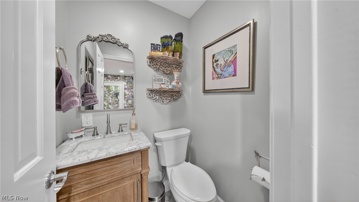 25 Hopewell Trail Chagrin Falls OH 44022