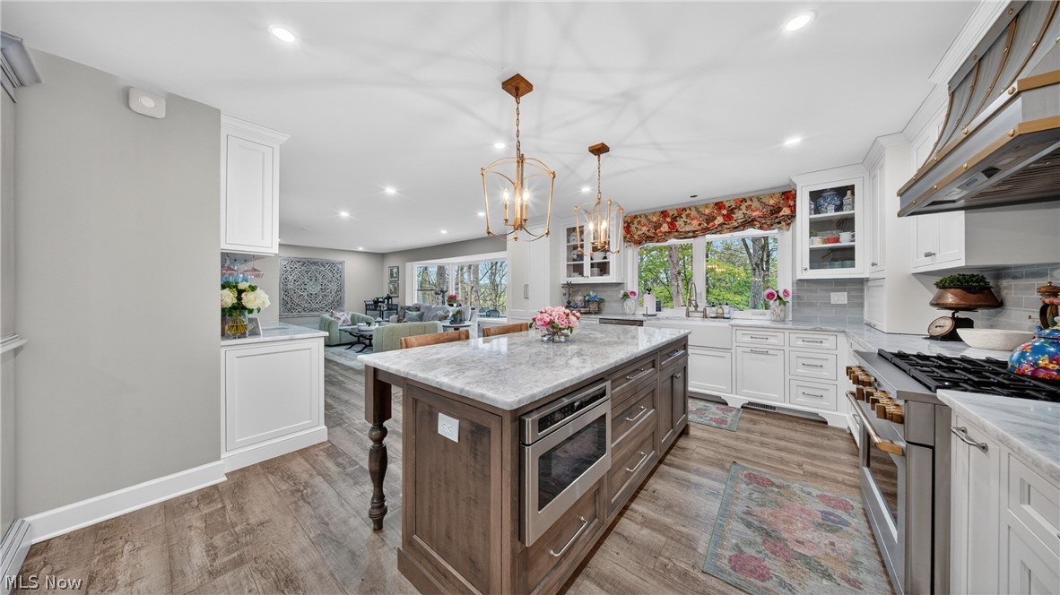 25 Hopewell Trail Chagrin Falls OH 44022