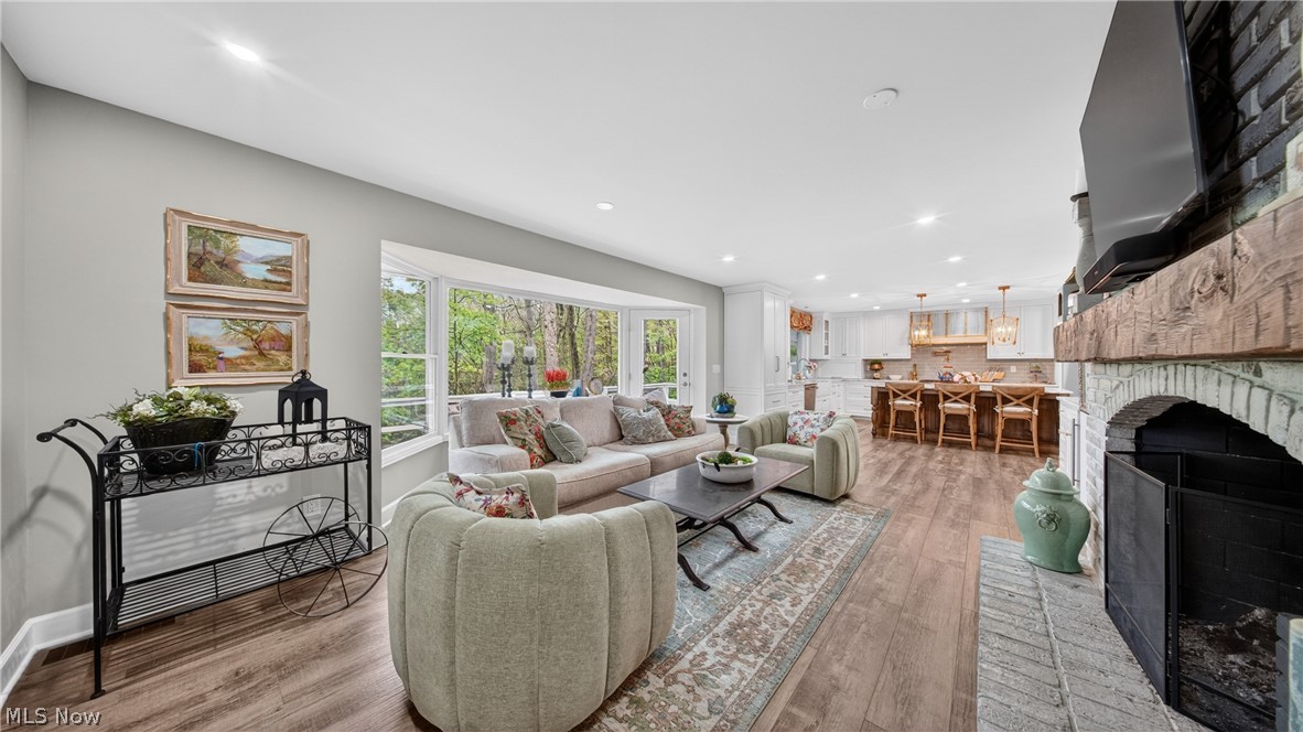 25 Hopewell Trail Chagrin Falls OH 44022