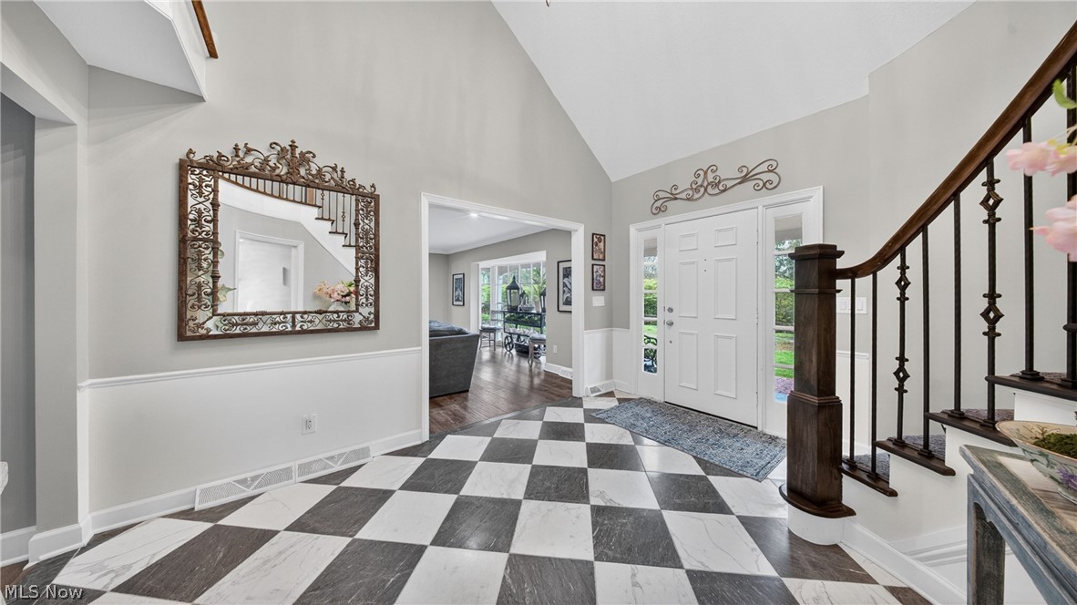 25 Hopewell Trail Chagrin Falls OH 44022