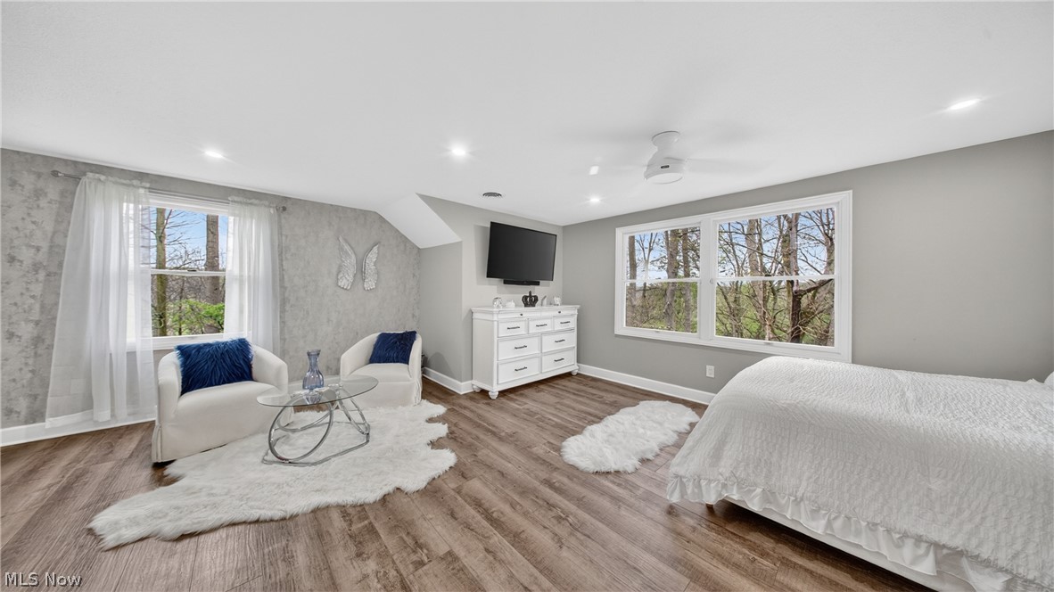 25 Hopewell Trail Chagrin Falls OH 44022