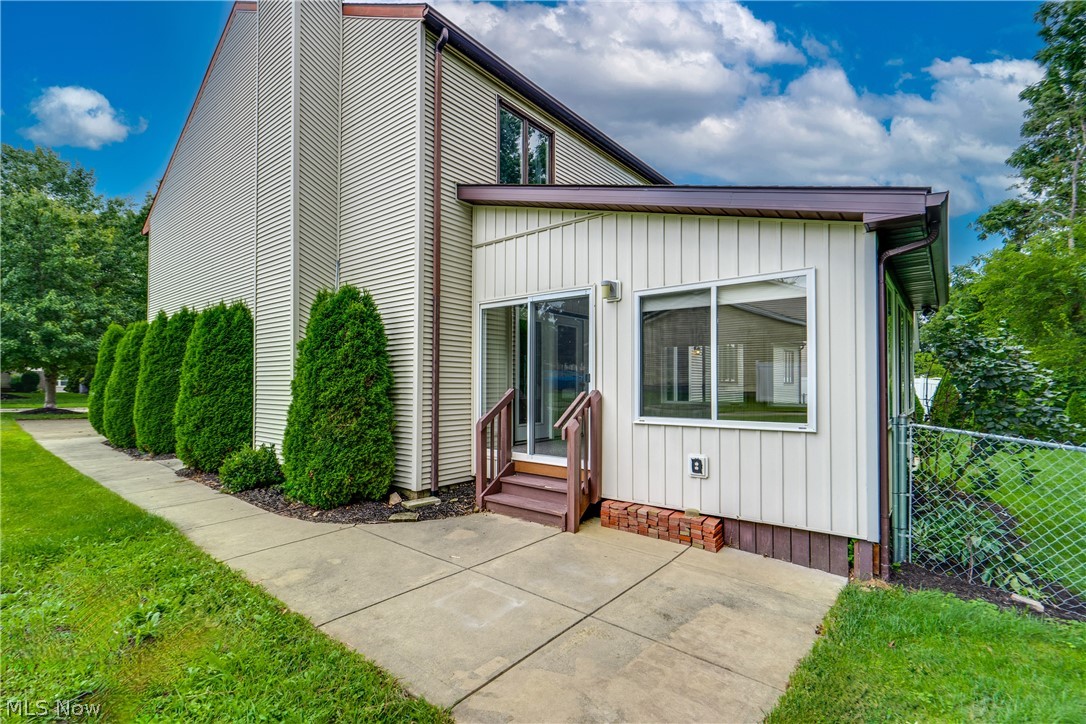 369 Homewood Avenue Akron OH 44312