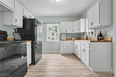 1010 Sawyer Avenue Akron OH 44310