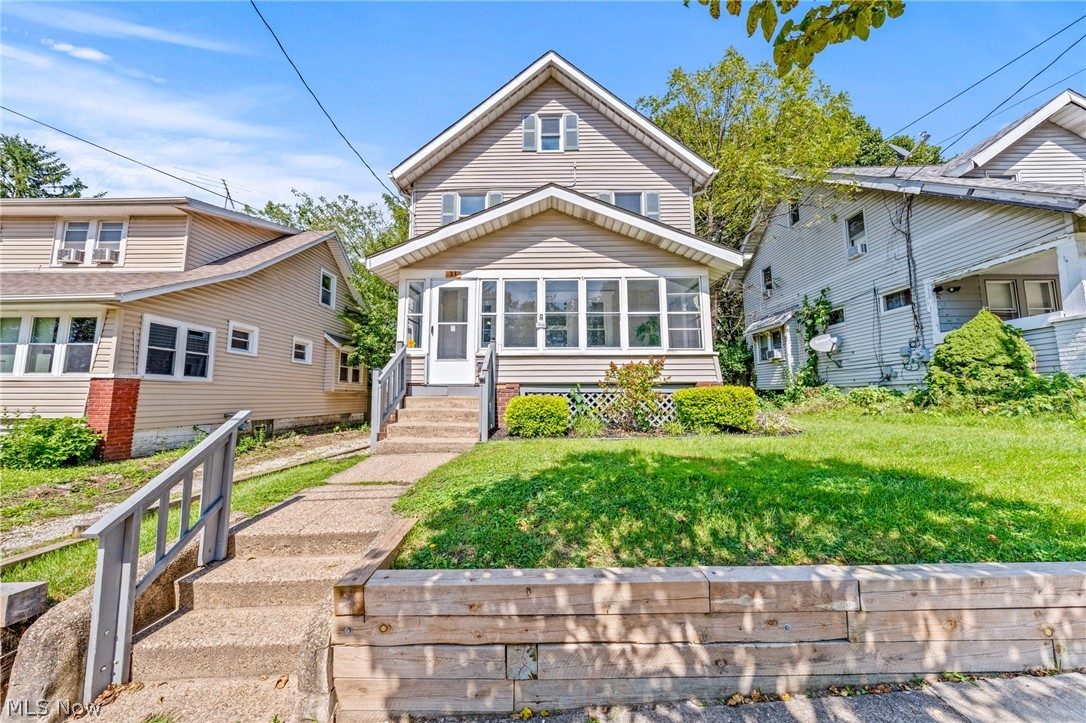 33 Brighton Drive Akron OH 44301