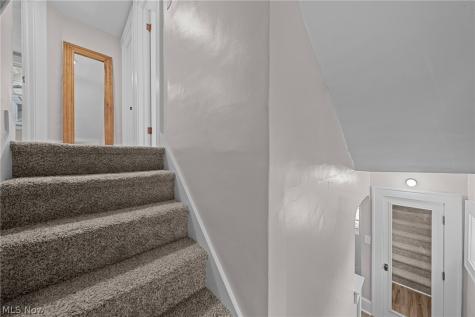 33 Brighton Drive Akron OH 44301