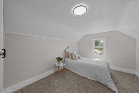 33 Brighton Drive Akron OH 44301