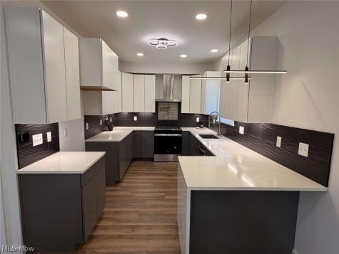 1872 W 57th Street Cleveland OH 44102