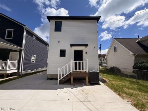 1872 W 57th Street Cleveland OH 44102