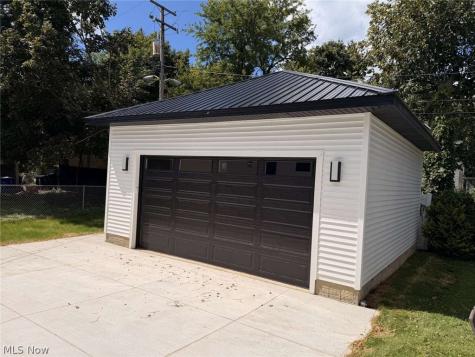 1872 W 57th Street Cleveland OH 44102