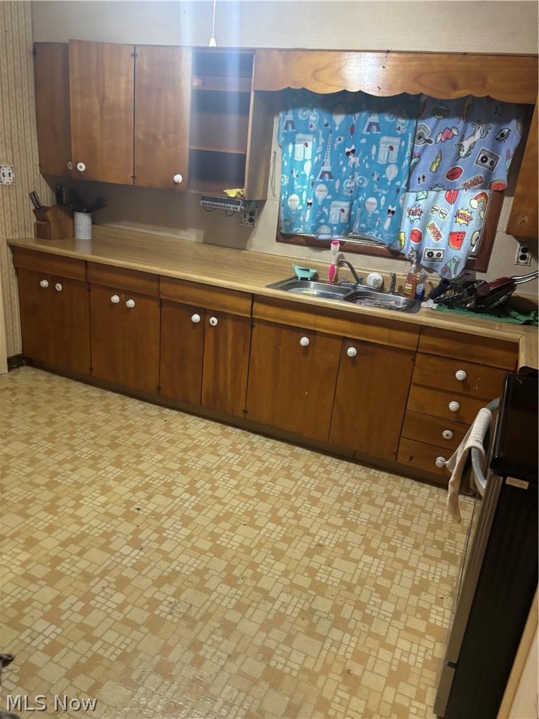 7662 Commerce Street Negley OH 44441
