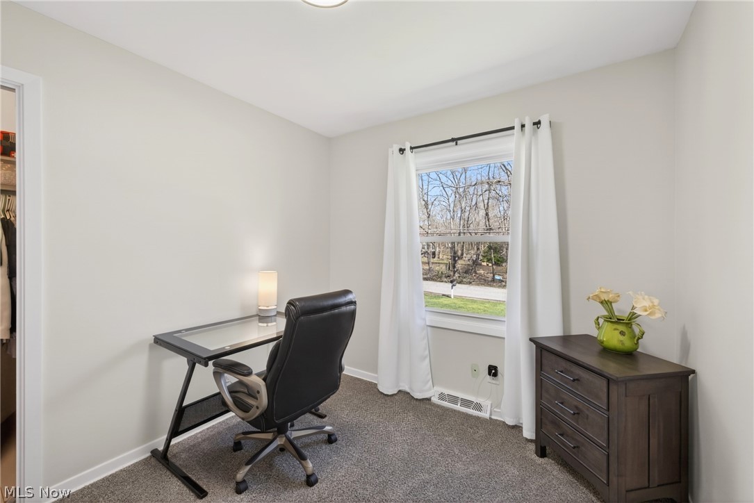 2058 Scenic Way Akron OH 44312
