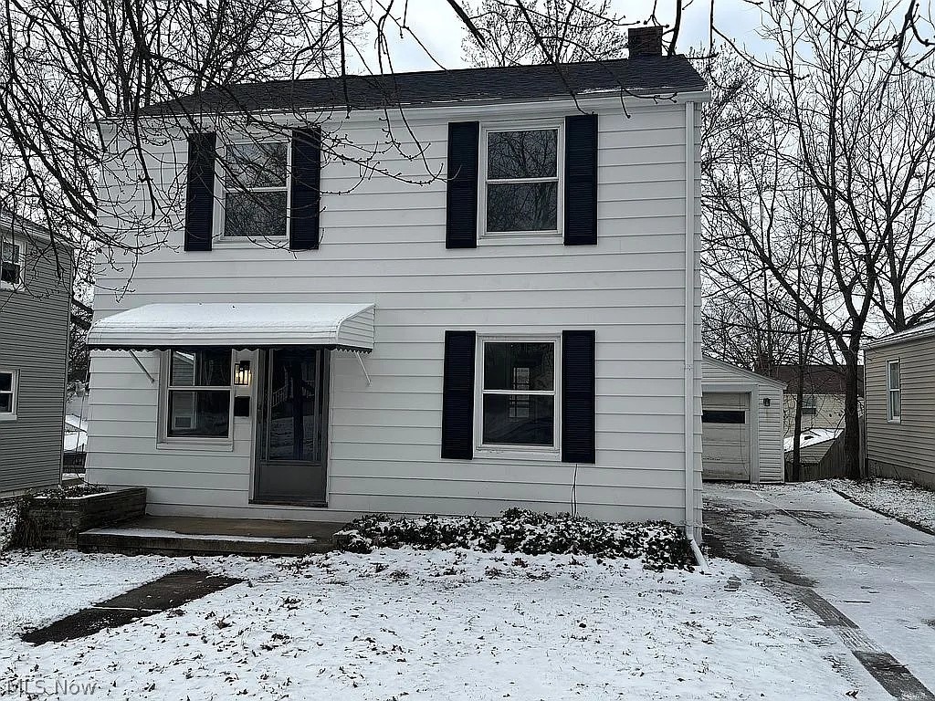 1570 Oakwood Avenue Akron OH 44301