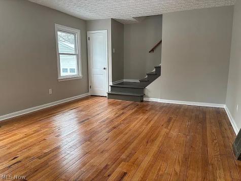 1570 Oakwood Avenue Akron OH 44301