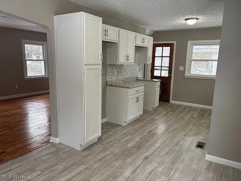 1570 Oakwood Avenue Akron OH 44301