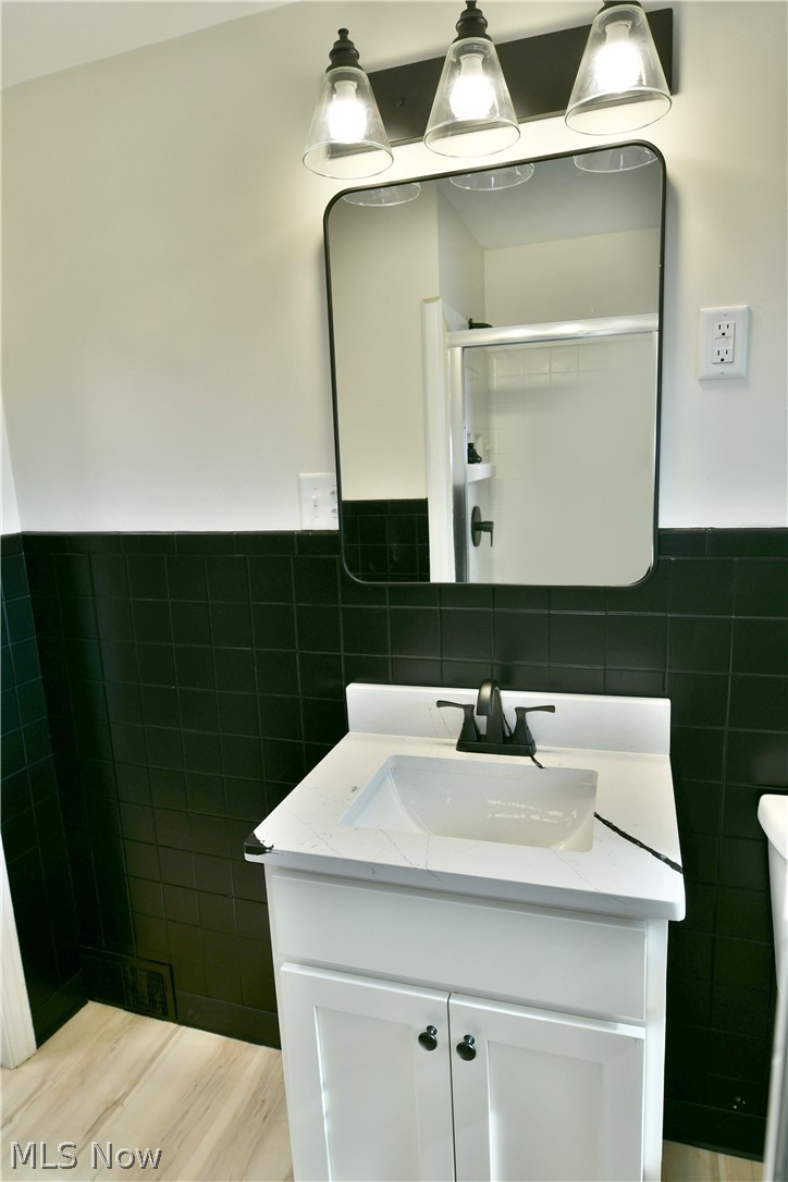3384 Lakeside Drive Mineral Ridge OH 44440
