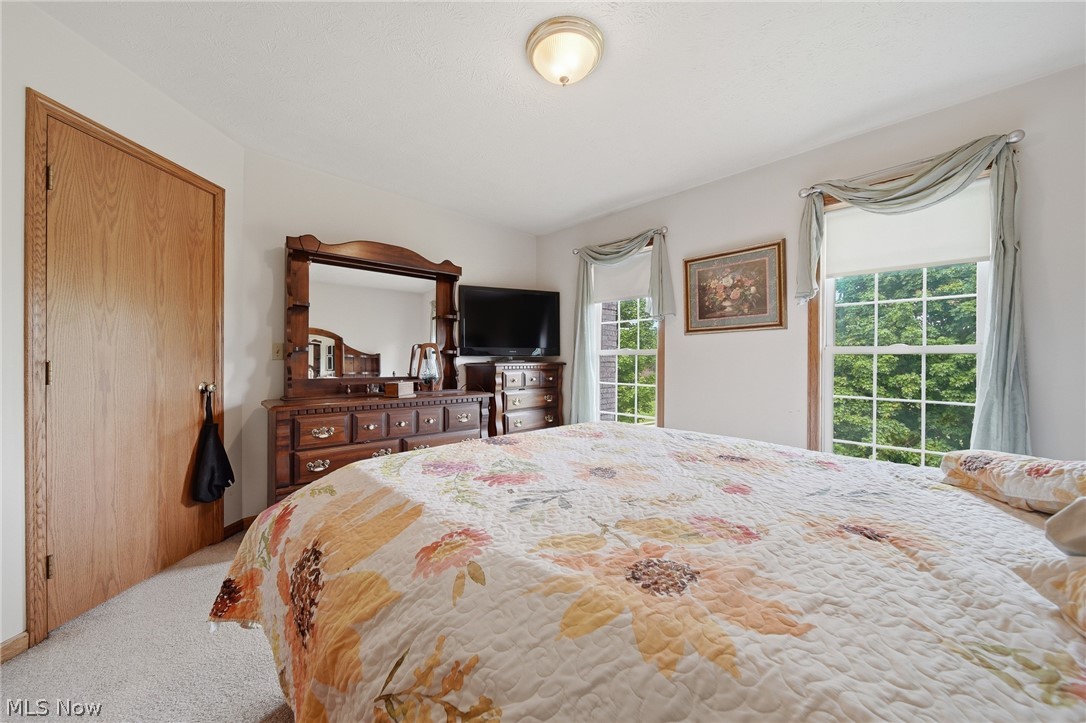 14716 Lawmont Street North Lawrence OH 44666