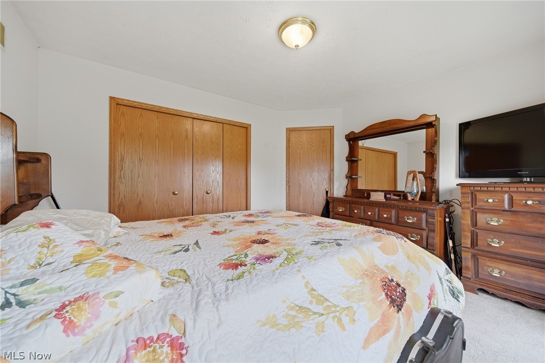 14716 Lawmont Street North Lawrence OH 44666