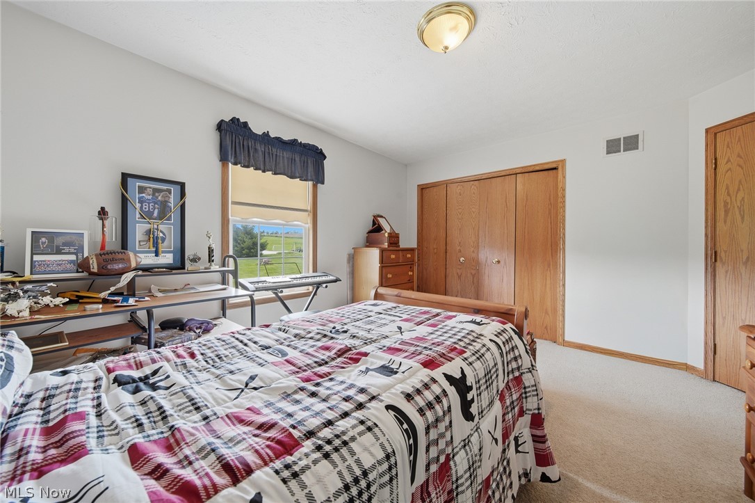 14716 Lawmont Street North Lawrence OH 44666