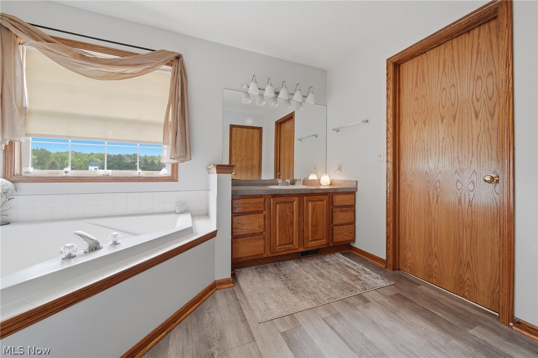 14716 Lawmont Street North Lawrence OH 44666