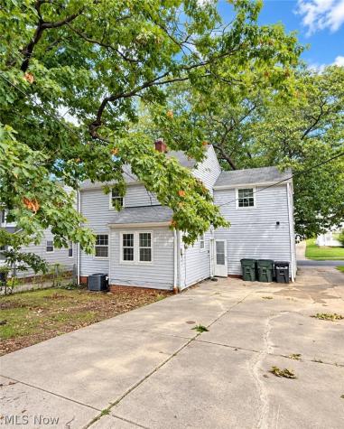 9704 S Highland Avenue Garfield Heights OH 44125