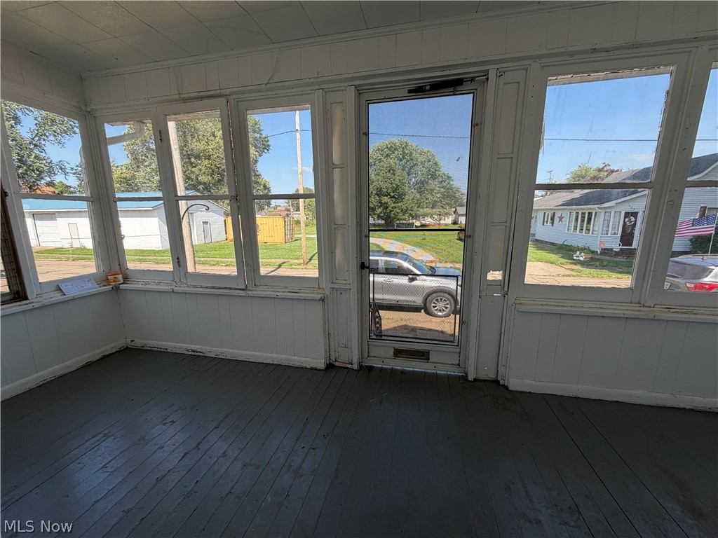 422 Mckinley Avenue Newcomerstown OH 43832