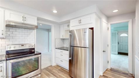 5297 Marian Drive Lyndhurst OH 44124