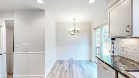 5297 Marian Drive Lyndhurst OH 44124