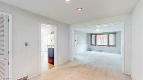 5297 Marian Drive Lyndhurst OH 44124