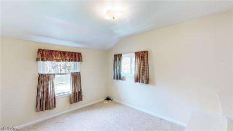 5297 Marian Drive Lyndhurst OH 44124