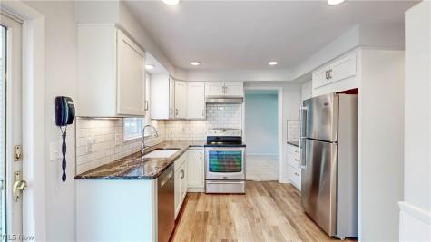 5297 Marian Drive Lyndhurst OH 44124