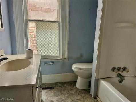 615 Wooster Street Marietta OH 45750