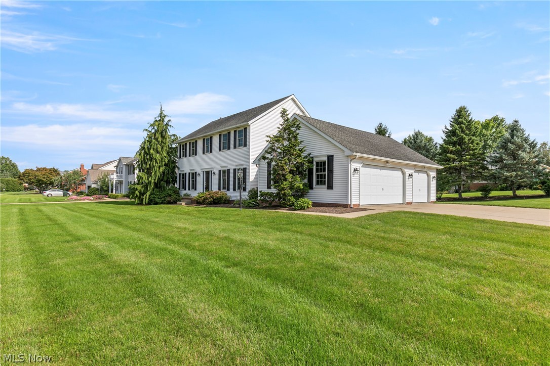 906 Southmoor Circle NE Canton OH 44721