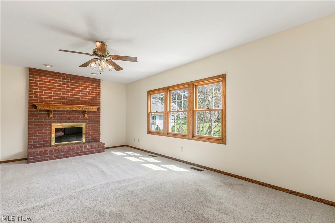 906 Southmoor Circle NE Canton OH 44721